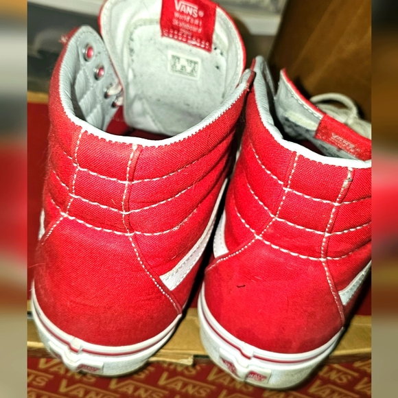 RED HI-TOP VANS SZ.10.5 MEN'S - Picture 4 of 6